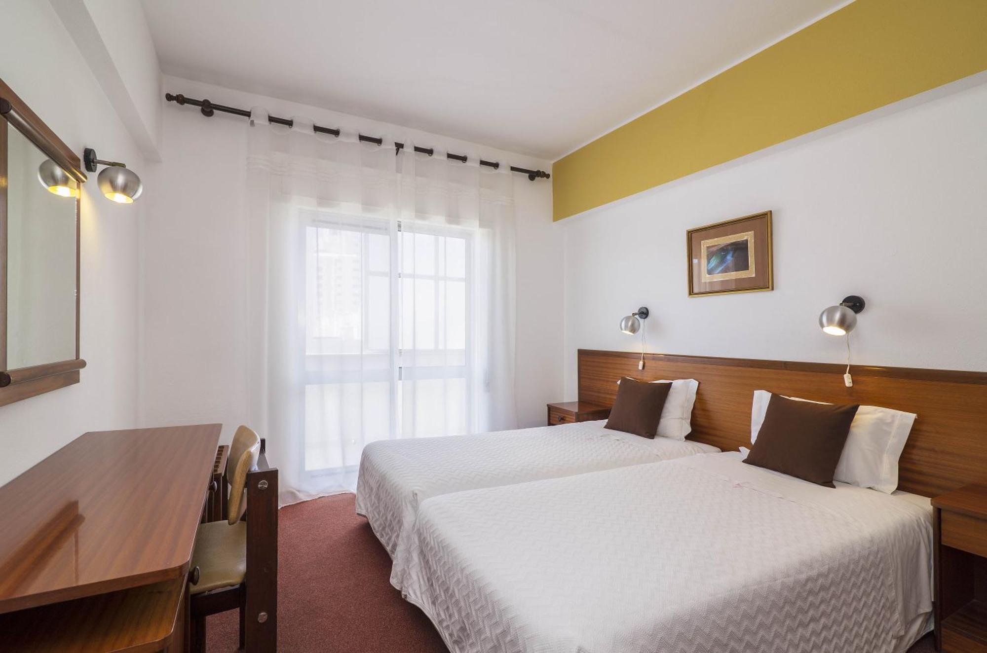 Rosamar Apartamentos Armacao de Pera Bilik gambar
